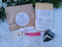 Load image into Gallery viewer, Tumbler Gift Set - 20oz Skinny Purple Leopard Tumbler