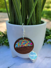 Load image into Gallery viewer, Glitter and wood earrings