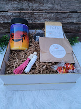 Load image into Gallery viewer, Tumbler Gift Set - 12oz Sunsets &amp; Palm Trees Can Cooler
